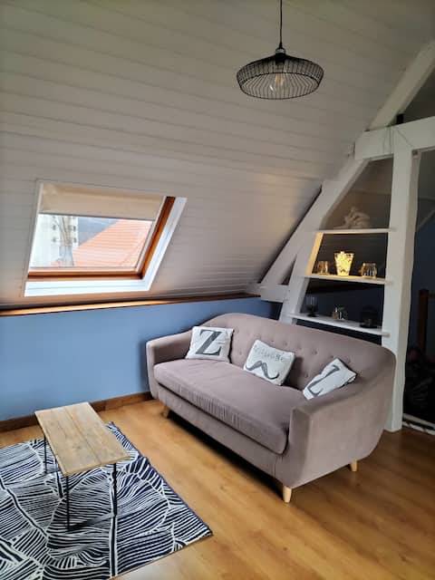 Popular Airbnb listing: Apartment on the second floor. in Boulogne Sur Mer