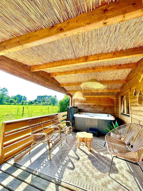 Mediterranean chalet jacuzzi&garden near A’dam