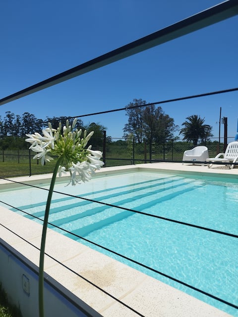 With pool and river access. Ayres del Nautico.