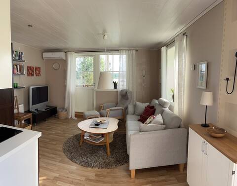 Successful Airbnb property: Lakeside guest house in Boden
