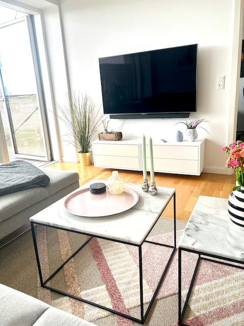 Successful Airbnb property: Modern bright apartment (elevator) free parking in Vanløse