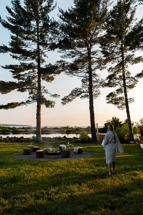 Scandinavian-Inspired Lake House on Lake Superior
