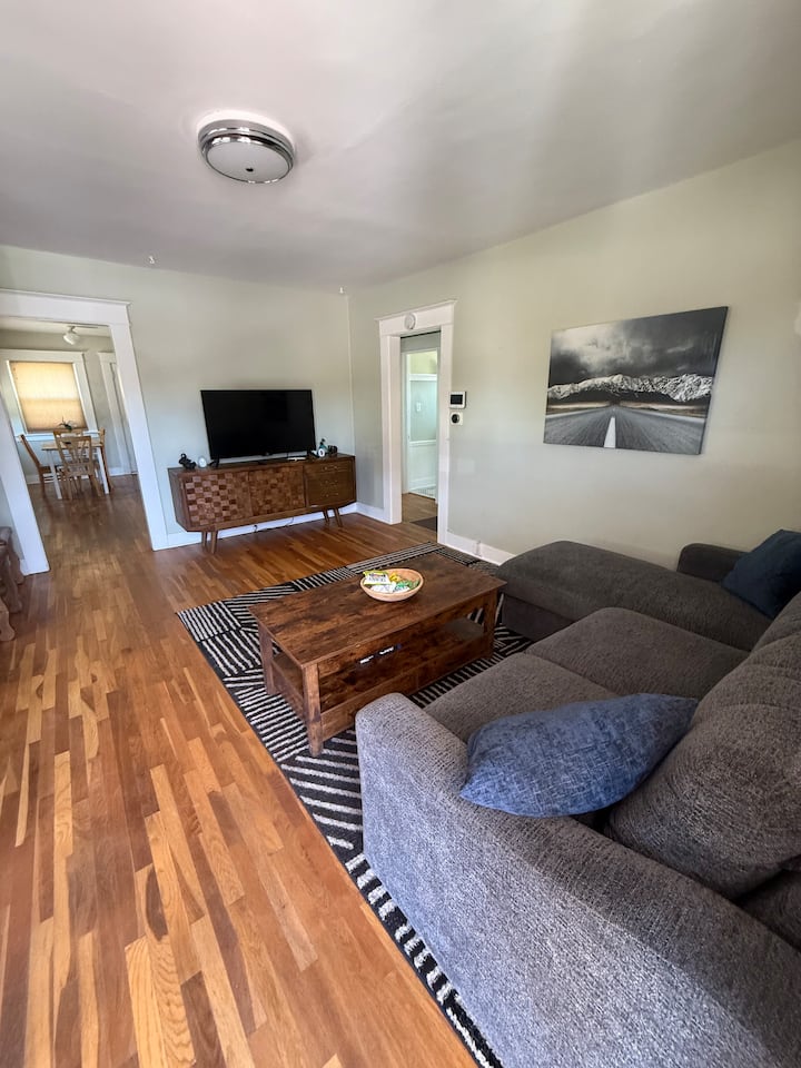 Renovated 1930 Brick Home • Near Unr + I-80 W/ Ac - Circus Circus Reno