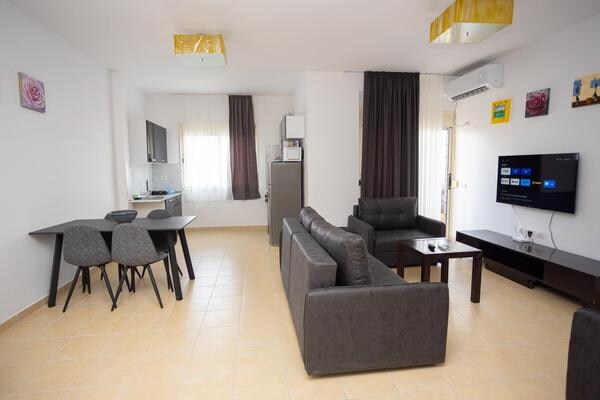 Listing 1218012473014143350