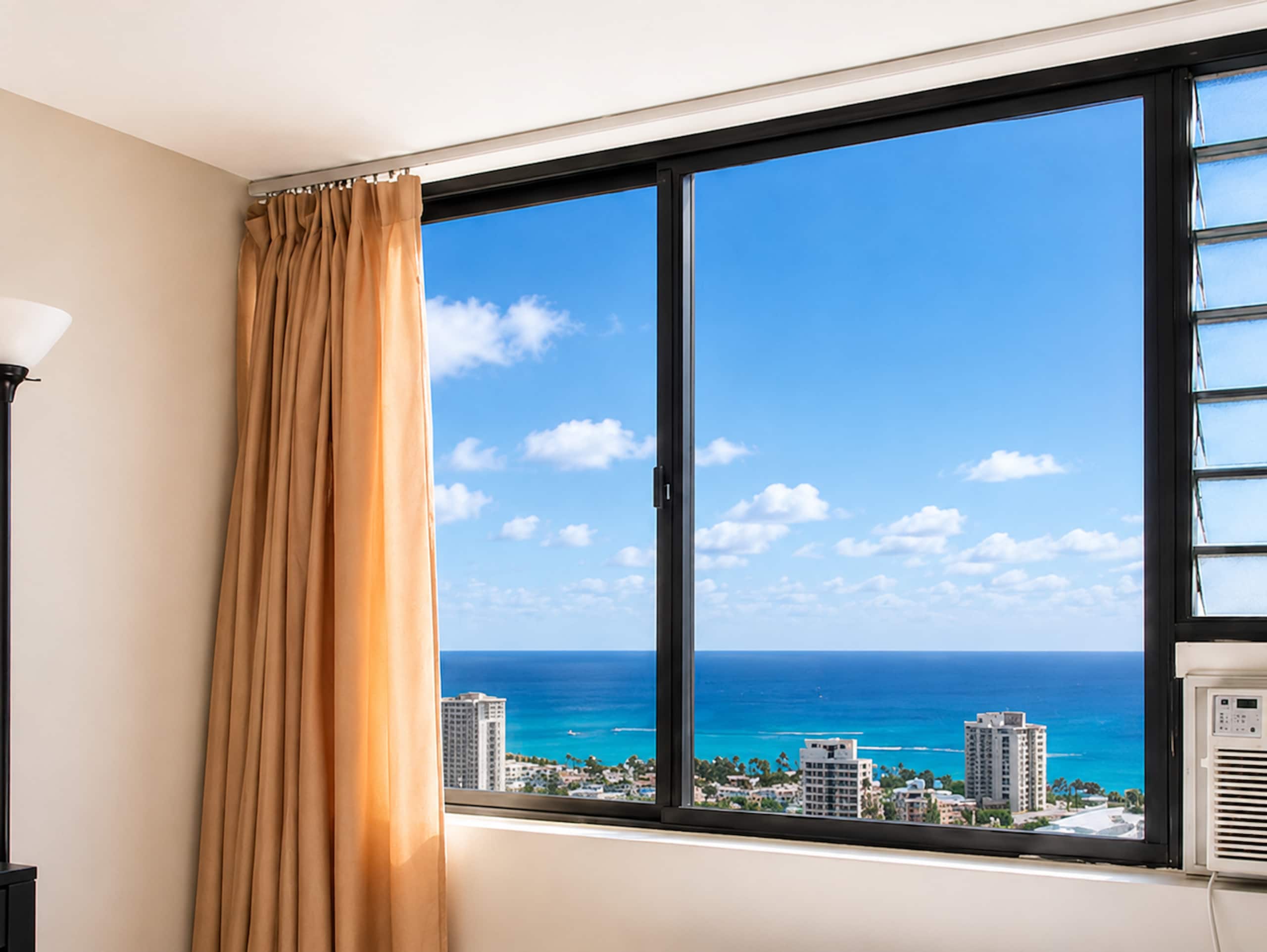 AwesomeOcean View 34th Fl Studio - Image 9