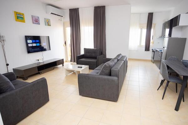 Listing 1208364776770913389