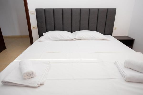 Listing 1208364776770913389