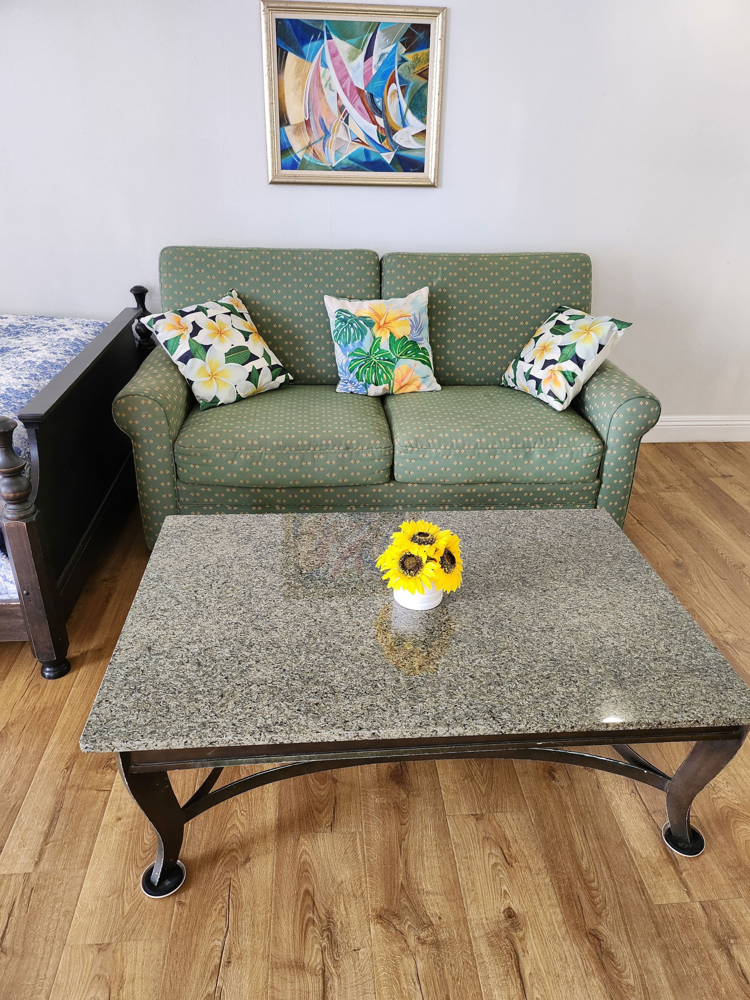 Condo in Honolulu · ★4.81 · 1 bedroom · 3 beds · 1 private bath - Image 6