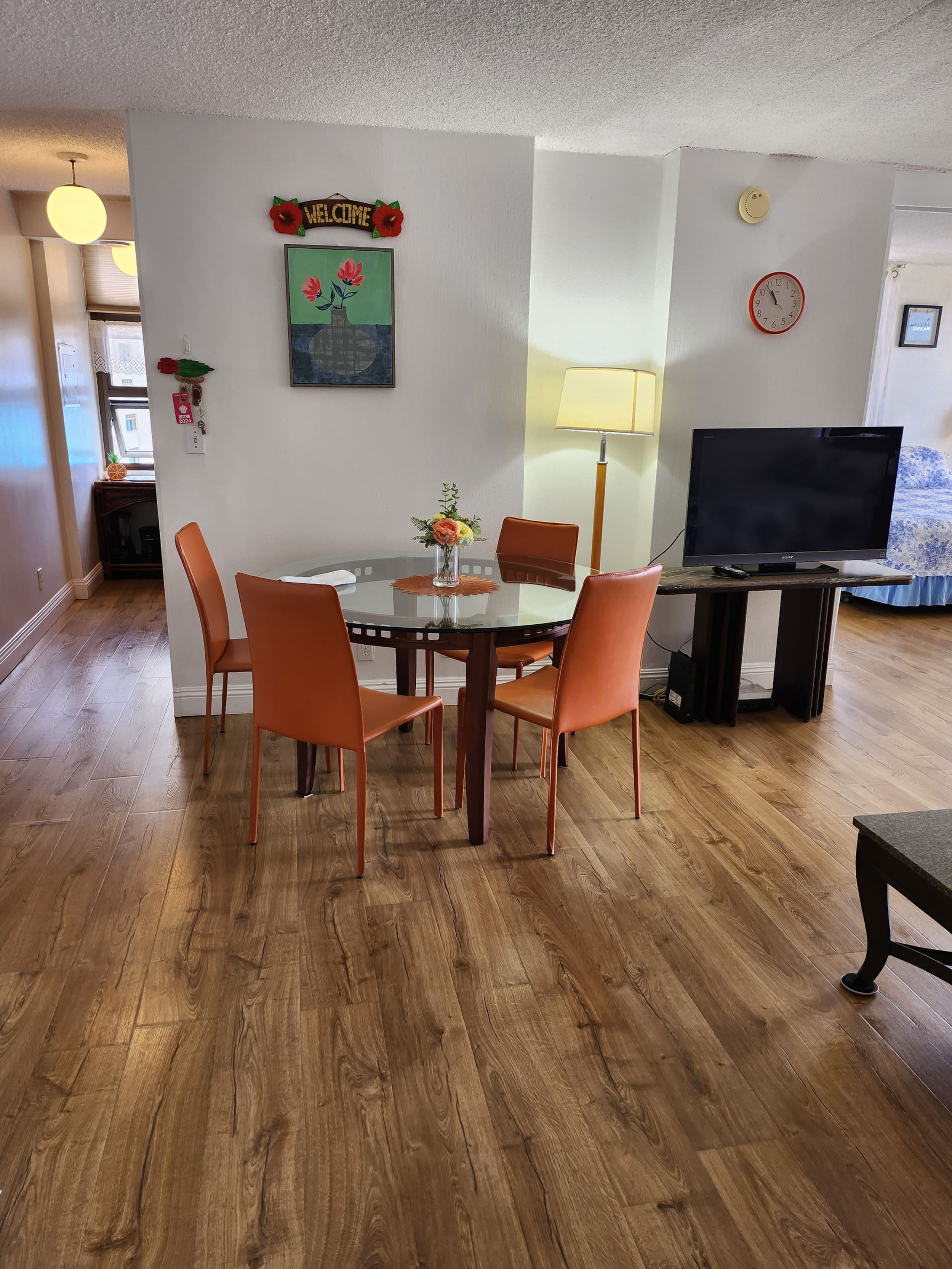 Condo in Honolulu · ★4.81 · 1 bedroom · 3 beds · 1 private bath - Image 11