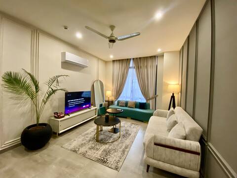 Lovely 2 bedroom apartment in Skypark One Gulberg