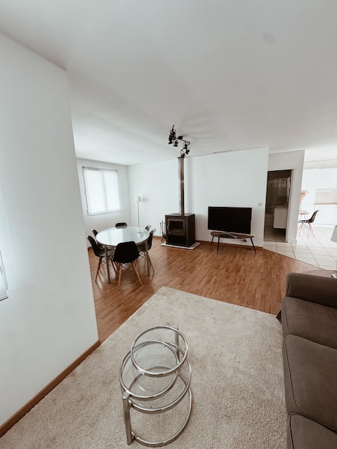 Large air-conditioned apartment 15 minutes from the beaches