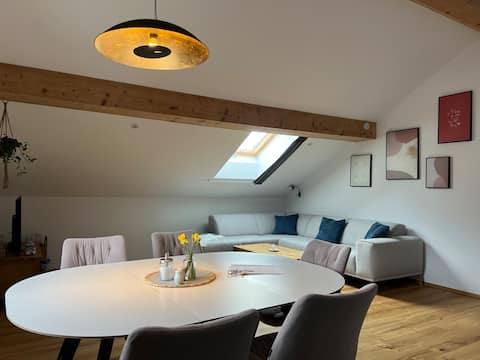 Top performing Airbnb: Right on the Forggensee - Straubingerhaus "Berg" in Schwangau
