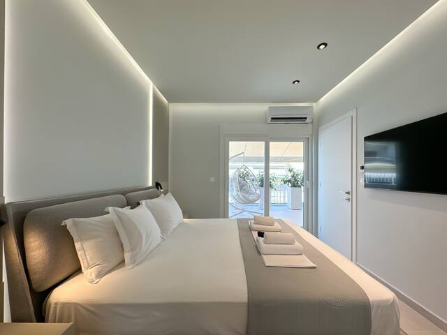 Luxurious Penthouse City Centre gallery image 3