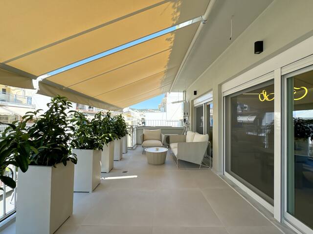 Luxurious Penthouse City Centre gallery image 5