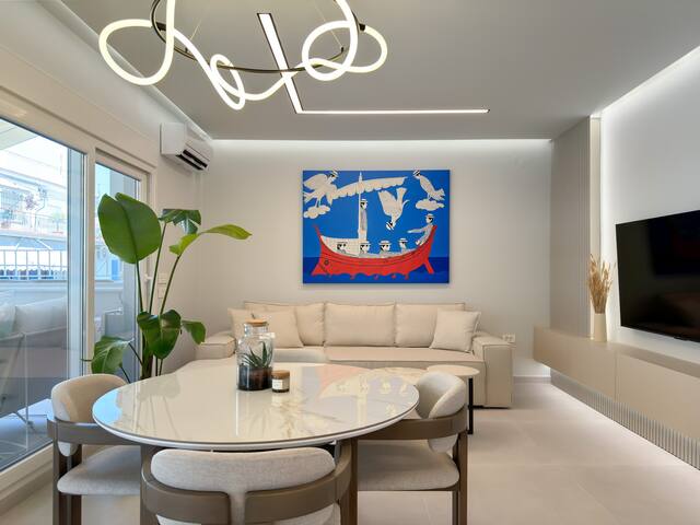 Luxurious Penthouse City Centre gallery image 2