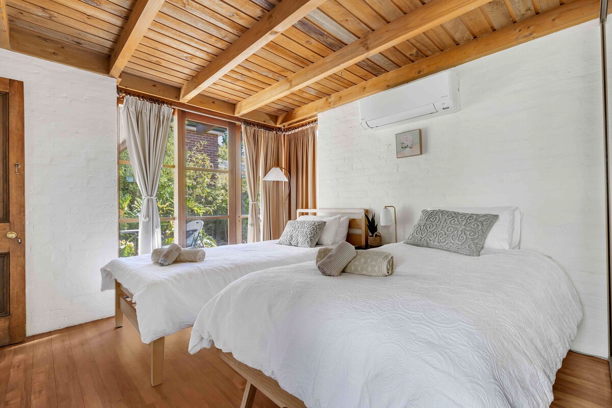 2. spavaća soba s dva bračna kreveta za jednu osobu