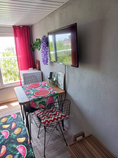 Sweat, Small Watermelon House