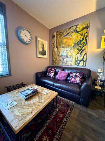 The St George: A Beautiful and Spacious Apartment gallery image 4