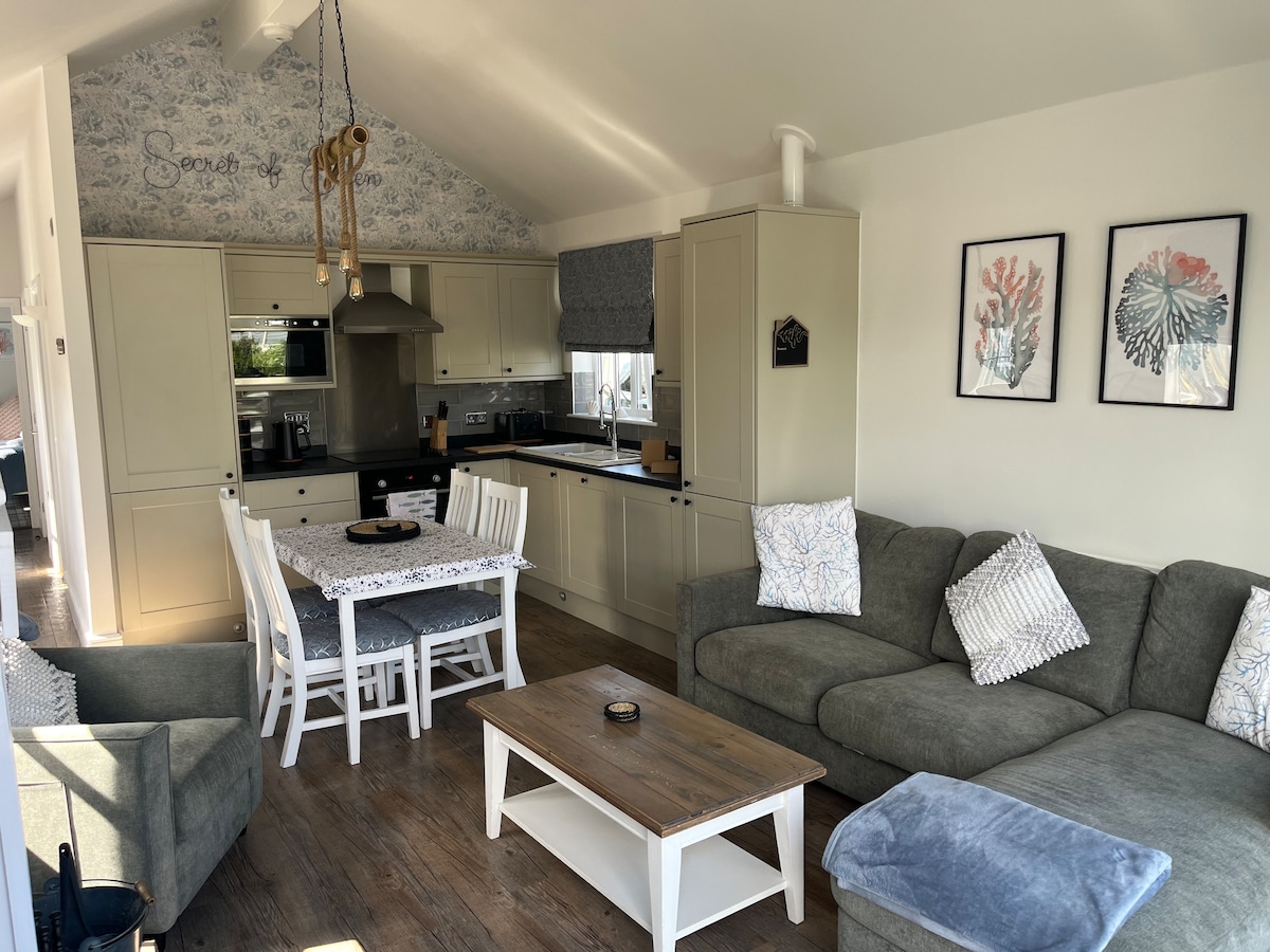 Successful Airbnb property: Secret of Eden Seaside Escape - Pet Friendly/Beach in Filey