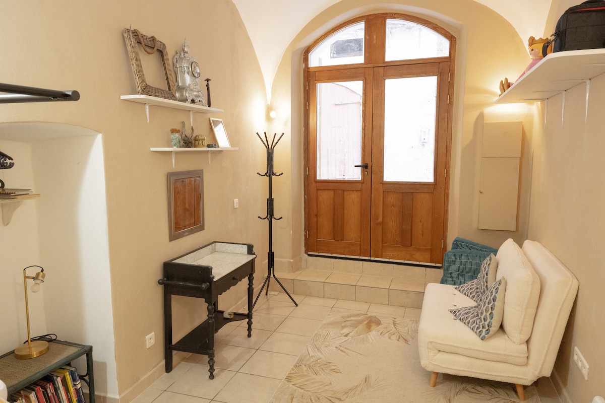 Airbnb performant: Apartment in the historic center à Bastia