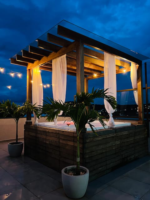 Jacuzzi with a view | Event and Rest Space