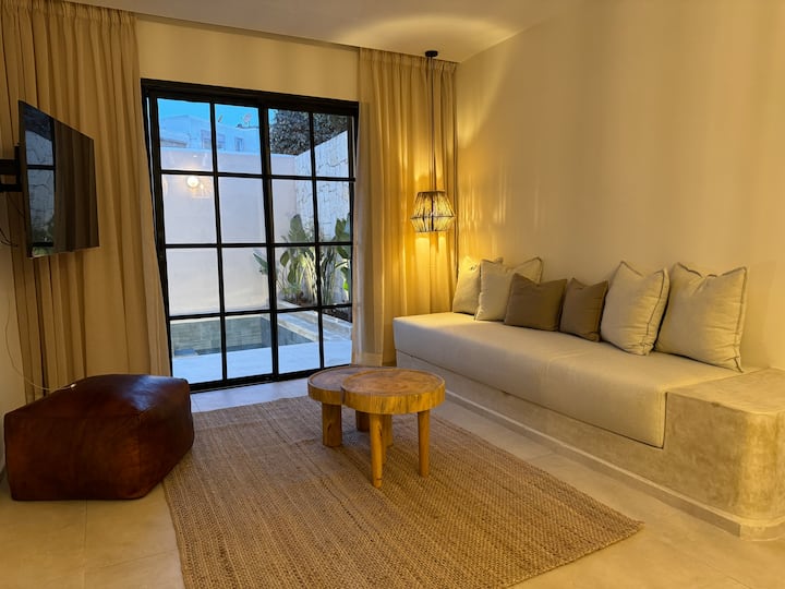 Villa D’architecte Avec Piscine De 4 Chambres - Agadir