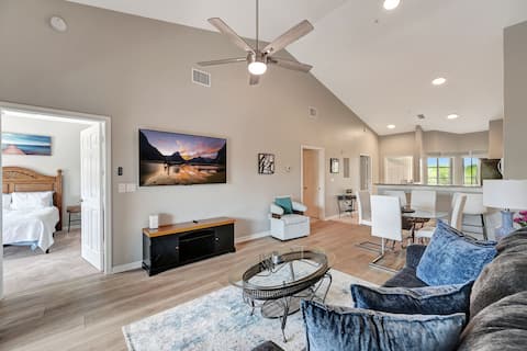 Immaculate Naples Condo! Close to Marco Island!