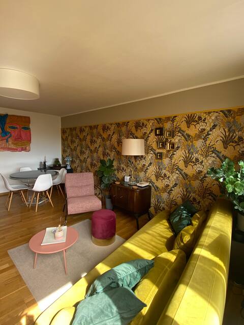 Successful Airbnb property: Cozy designer apartment with balcony views, Munich in Haidhausen Süd