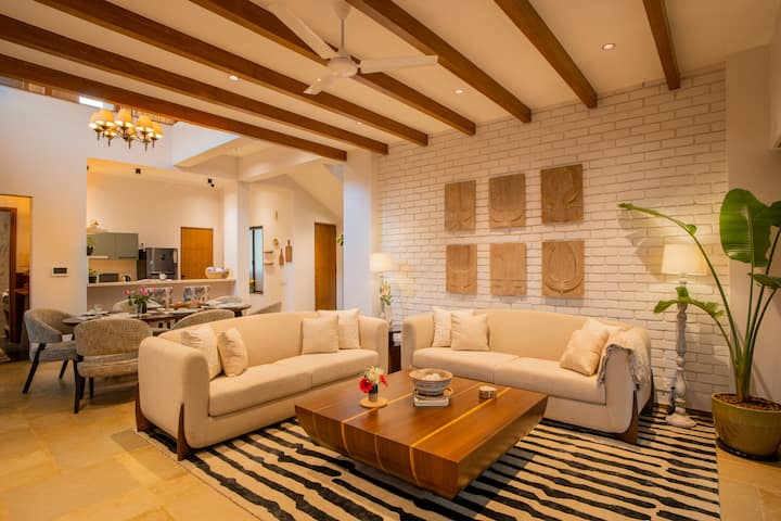 Living room 1 image 6