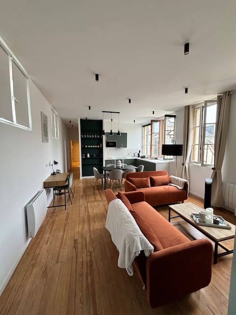 Annonce Airbnb populaire: Le Matisse - City center near train station à Vernon