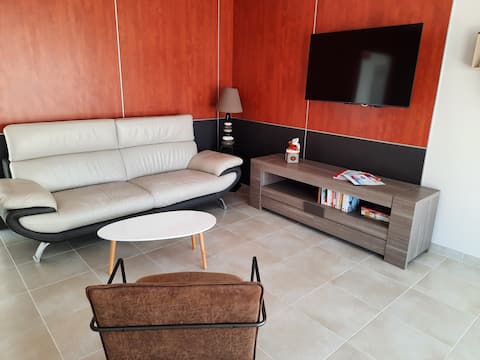 Top performing Airbnb: 3-star house in Les Sables-d'Olonne with parking in Vendée