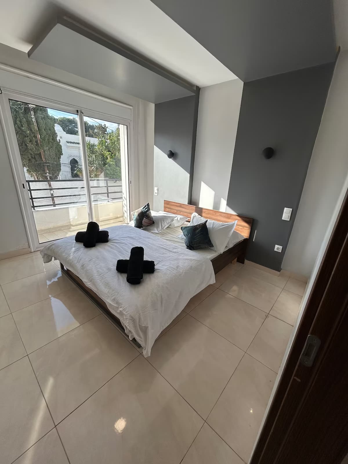 Appartement 4 chambres — idéal grandes familles, vue piscine — Chambre 2