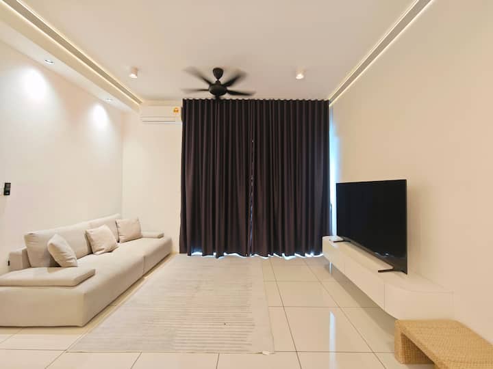 Onsen S-19-12 · The Minimalist 2BR Suite @ Lost World of Tambun