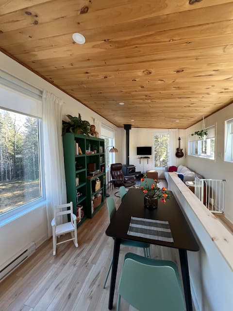 Popular Airbnb listing: Quiet cottage in the forest in Matawinie