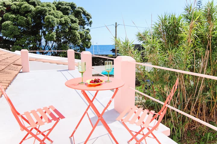 Ocean whisper garden & seaview terrace; central