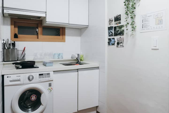 Moment House - 이대역 2분거리, 홍대 차 4분 - Seoul