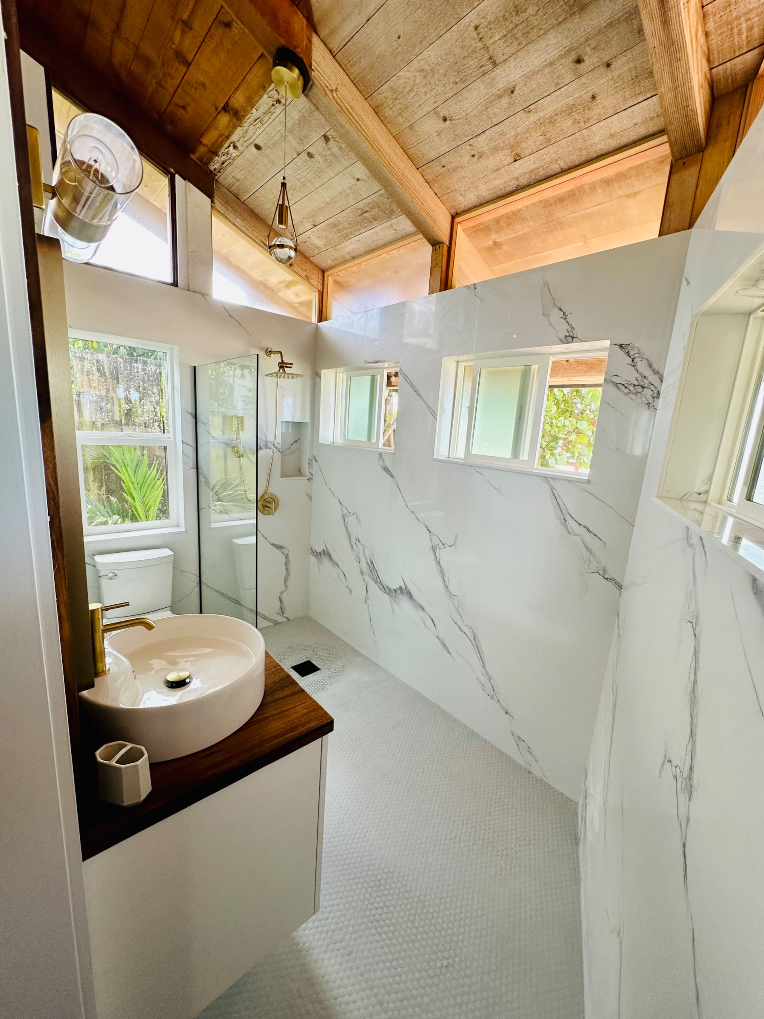 Oceanfront Bliss Pipeline Haven - Photo 22