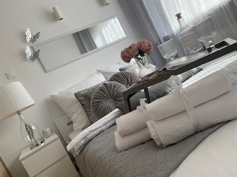 New Apartment -61m2- 3 rooms + garage, air conditioning