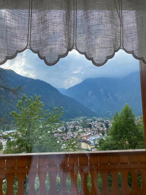 Villa with a view of Adamello