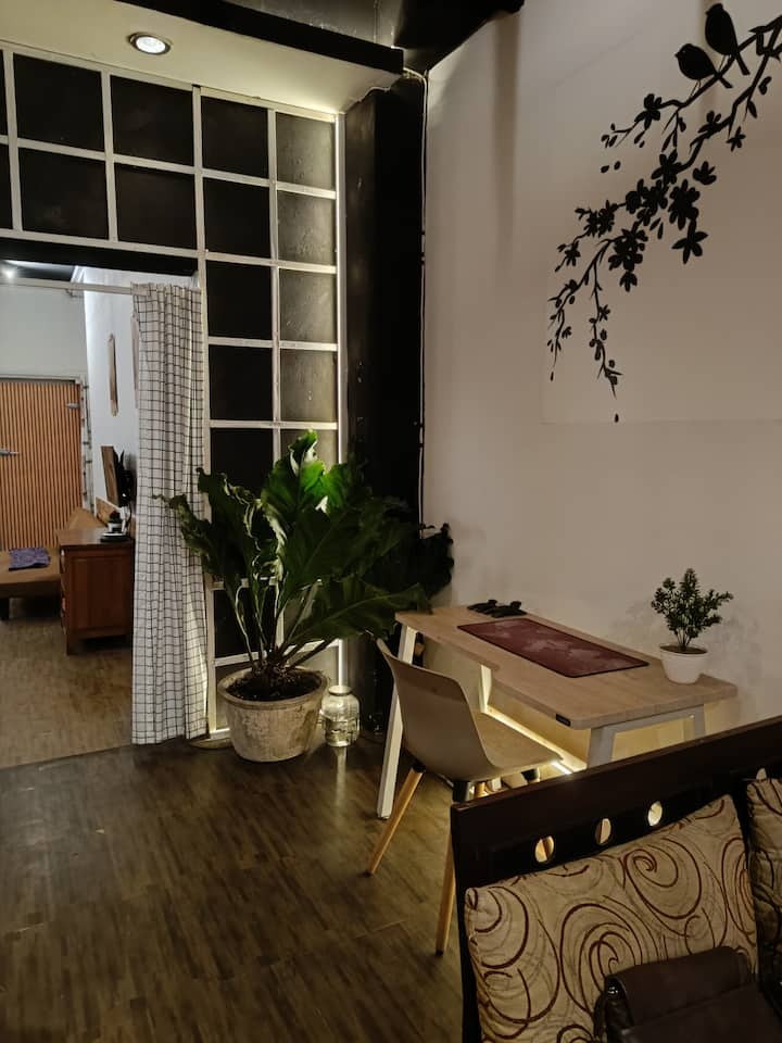 Plum Room. Unique Stay At Jl Lombok Bandung. - Bandung