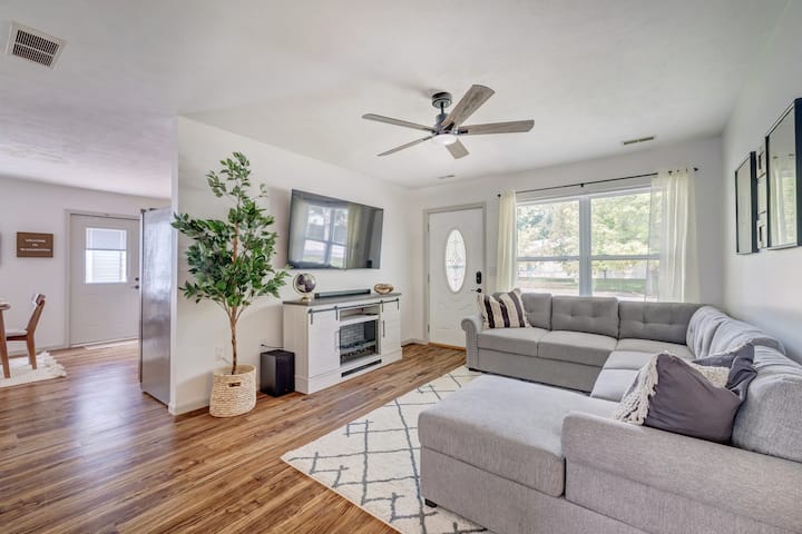 Spacious 3br Home~private Patio~fire Pit~10 Min Iu - Bloomington