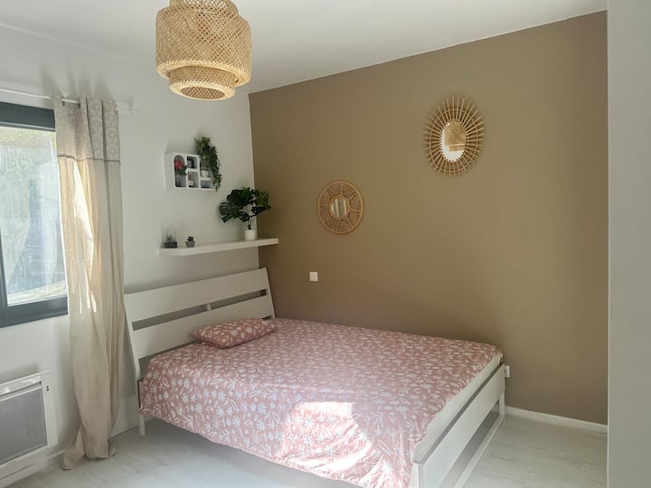 საძინებელი 1