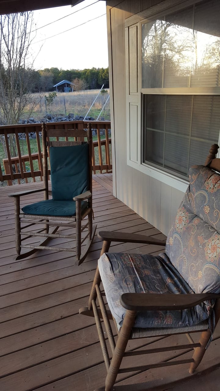 Country Bluebelle - Wimberley, TX