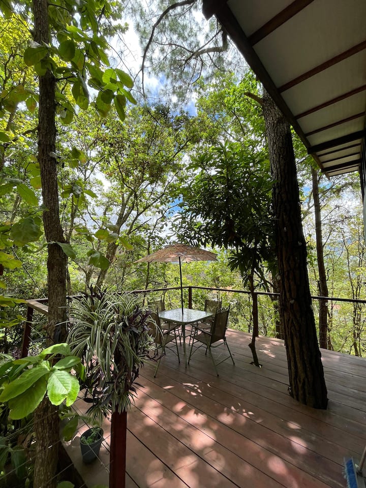 Best Place To Stay In Santa Lucia - Honduras