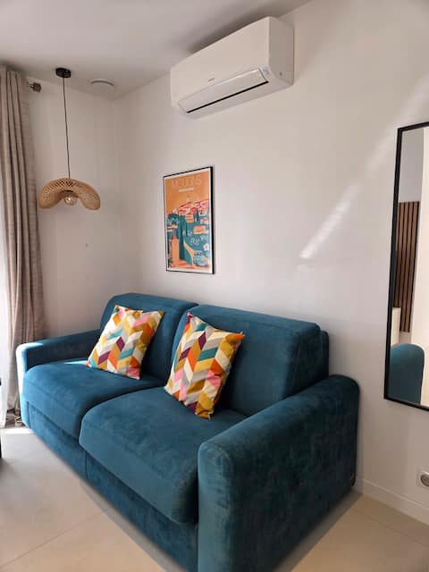 Top Airbnb: Independent Ground Floor Apartment - Secure Parking in Mougins