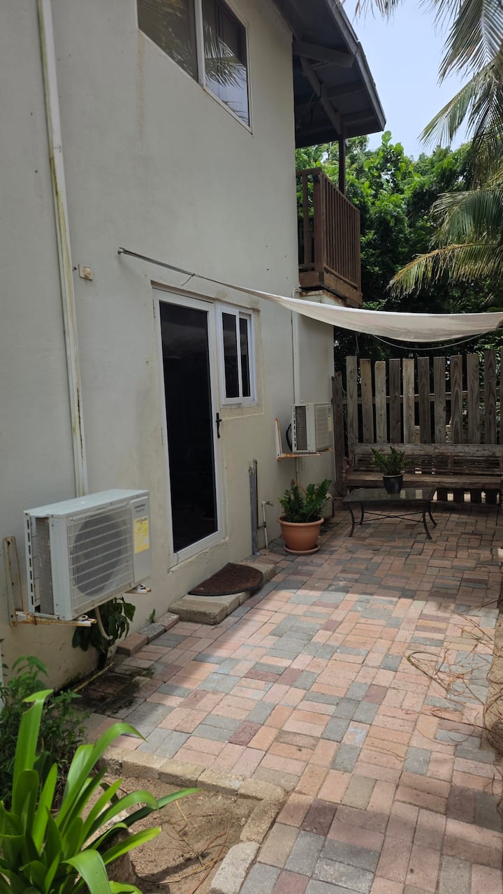 The Morrissuite, Walking Distance To The Beach - Aruba