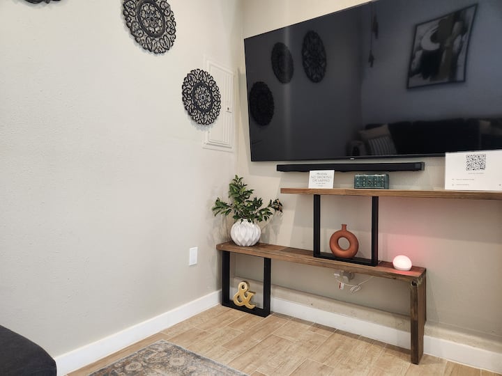 Modern/chic Apartment - Antioch, CA