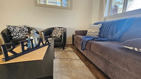 Top performing Airbnb: Relax at the Okanagan Oasis! Convienient location! in Okanagan Similkameen