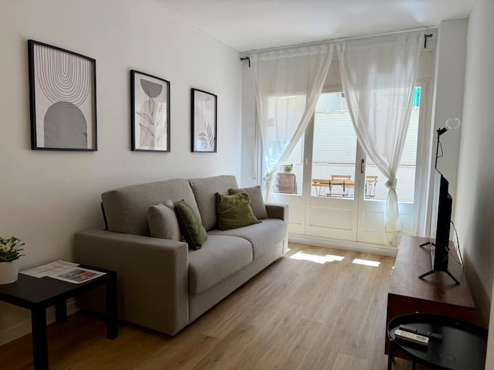 Spacious 1 Br. Home In Bonanova - Barcelona