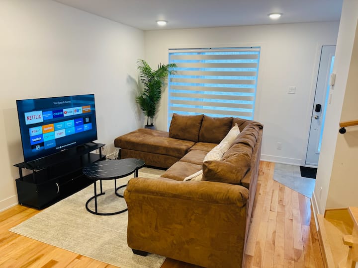 Charming Home In Longueuil - Varennes